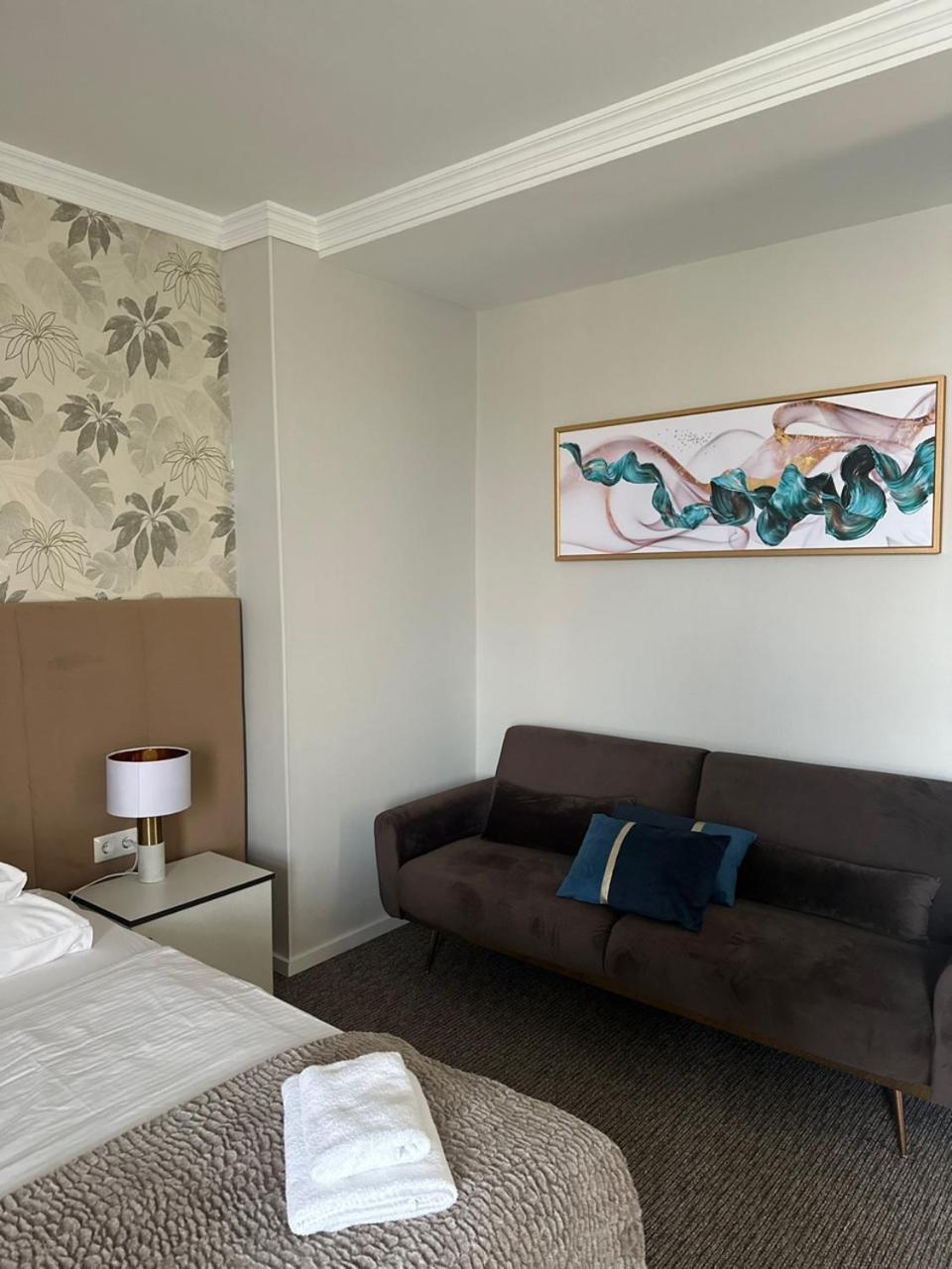 Hotel Forras Komárom Dış mekan fotoğraf