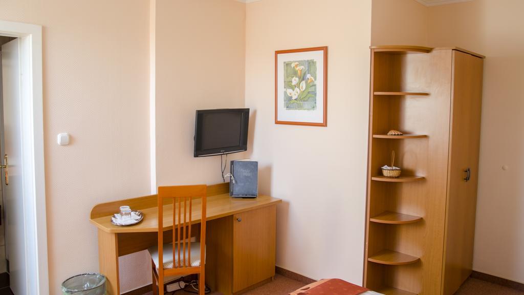 Hotel Forras Komárom Dış mekan fotoğraf