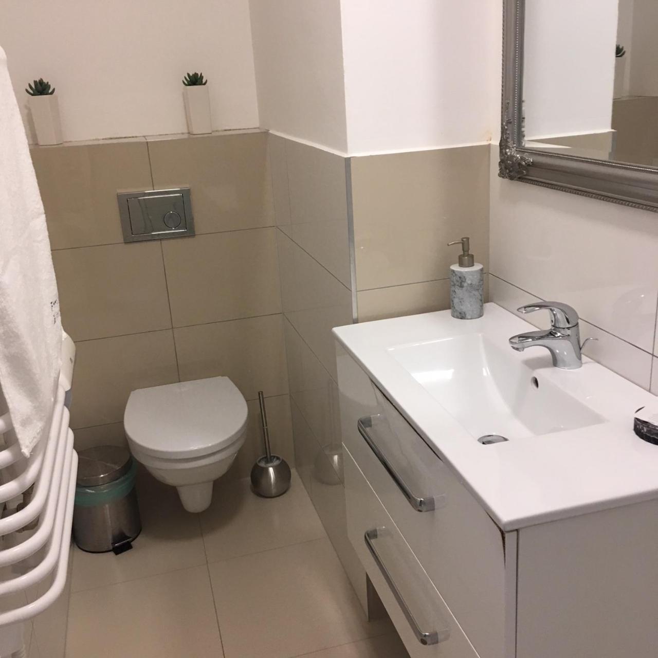 Hotel Forras Komárom Dış mekan fotoğraf