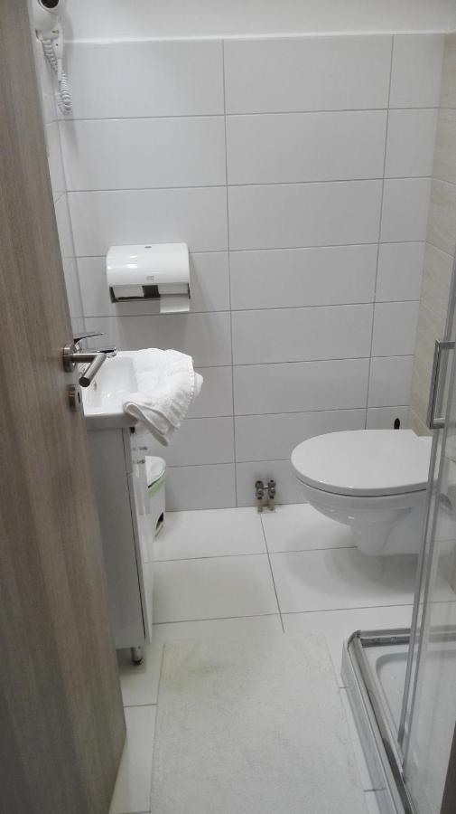 Hotel Forras Komárom Dış mekan fotoğraf
